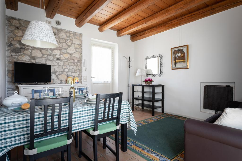 Corte Dei Soavi Suites - Apartments Soave  Quarto foto